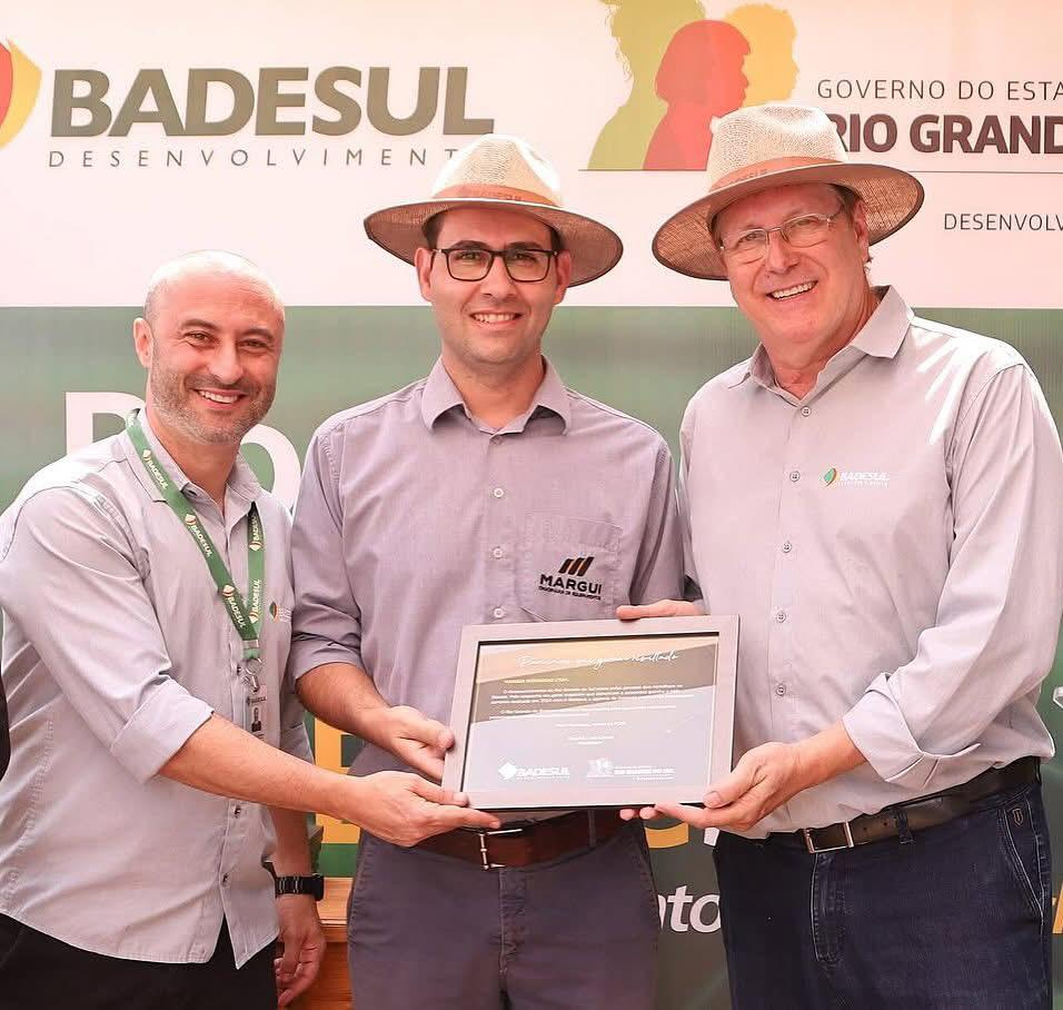 Con orgullo, recibimos el homenaje de Badesul en la Expodireto Cotrijal.